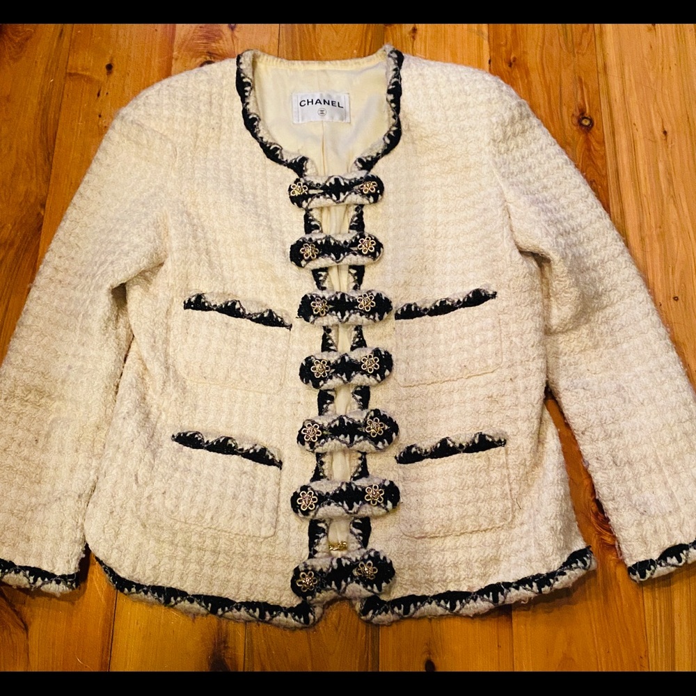 Extremely Rare, 1940s Vintage CHANEL 😻